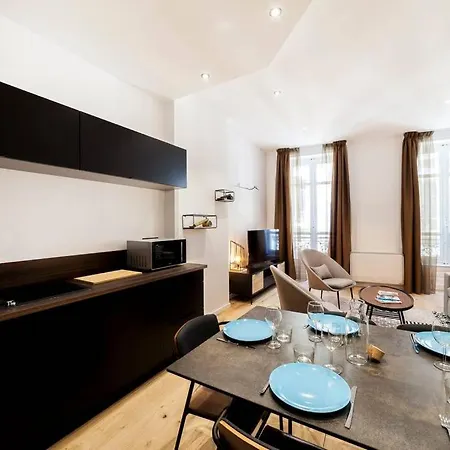 Apartamento Pur bonheur Hôtel de ville - clim et balnéo AIL