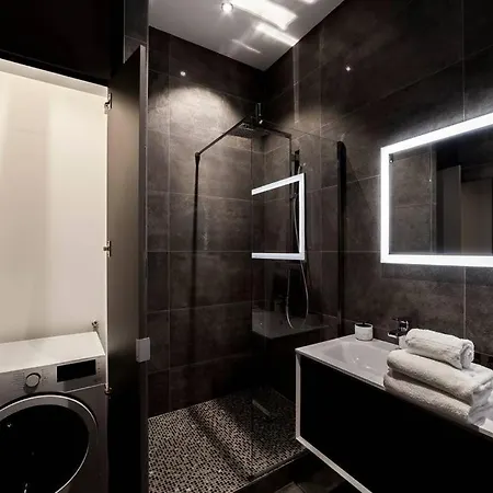 Apartamento Pur bonheur Hôtel de ville - clim et balnéo AIL