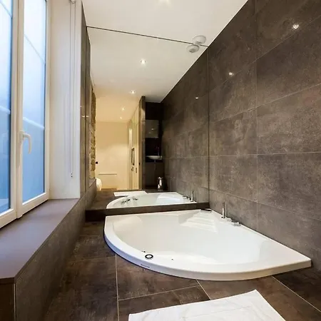 Pur bonheur Hôtel de ville - clim et balnéo AIL Apartamento Lyon